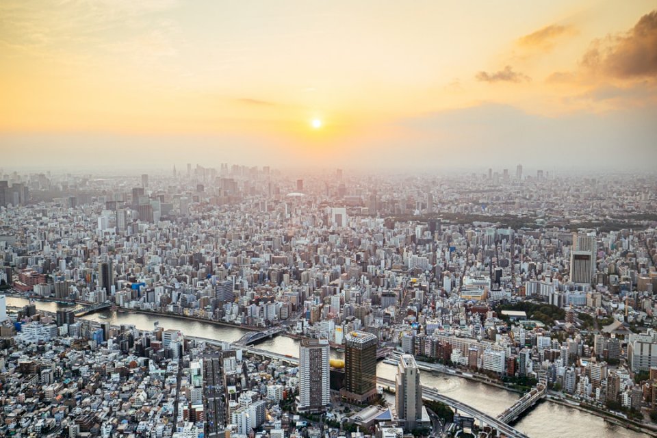Tokio západ slunce online puzzle