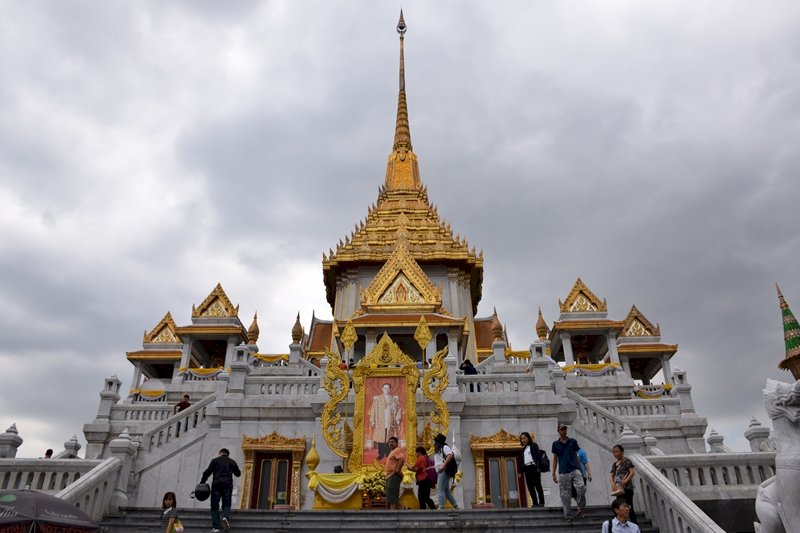 黄金の仏像バンコクの寺院 ジグソーパズルオンライン