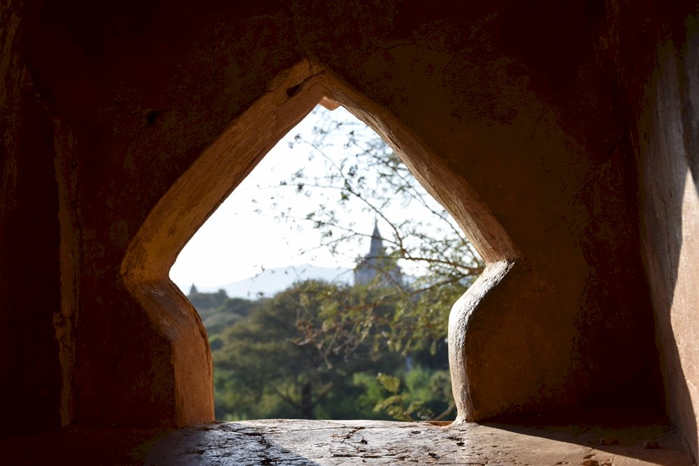Blick auf Bagan aus dem Fenster Puzzlespiel online