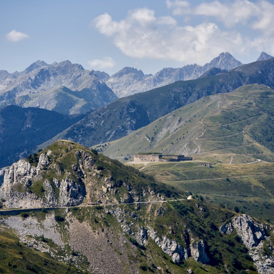 Alpy, poblíž italsko-francouzských hranic skládačky online