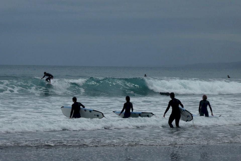 Surf Raglan et surfeurs puzzle en ligne