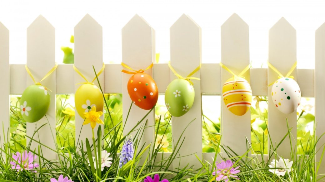 Цветни великденски яйца, ограда онлайн пъзел