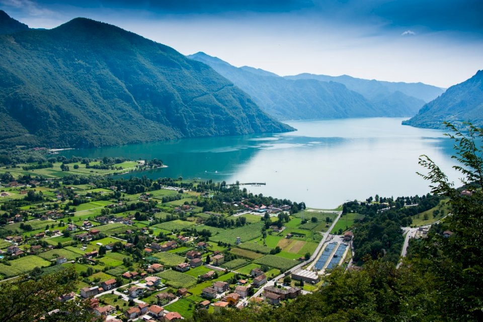 Vista do Lago de Garda puzzle online