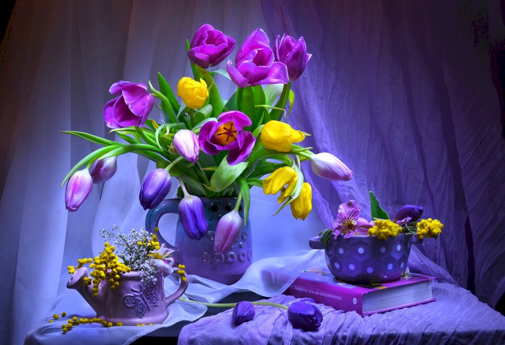 Tulipány, vázy skládačky online