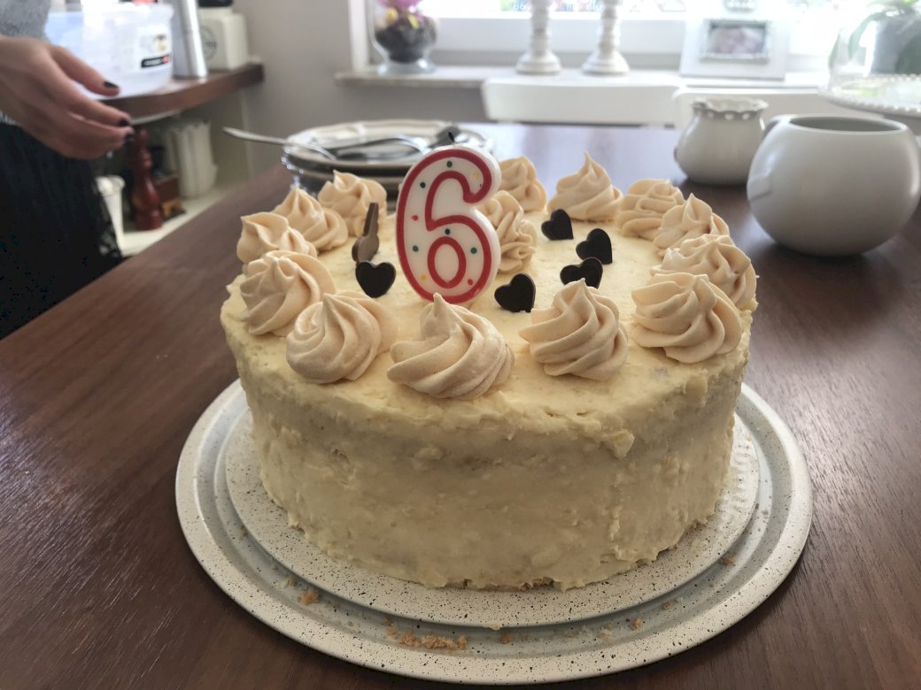 6 års tårta Pussel online