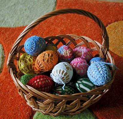 koš s velikonoční vajíčka skládačky online
