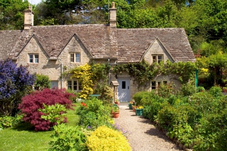 In the English countryside jigsaw puzzle online