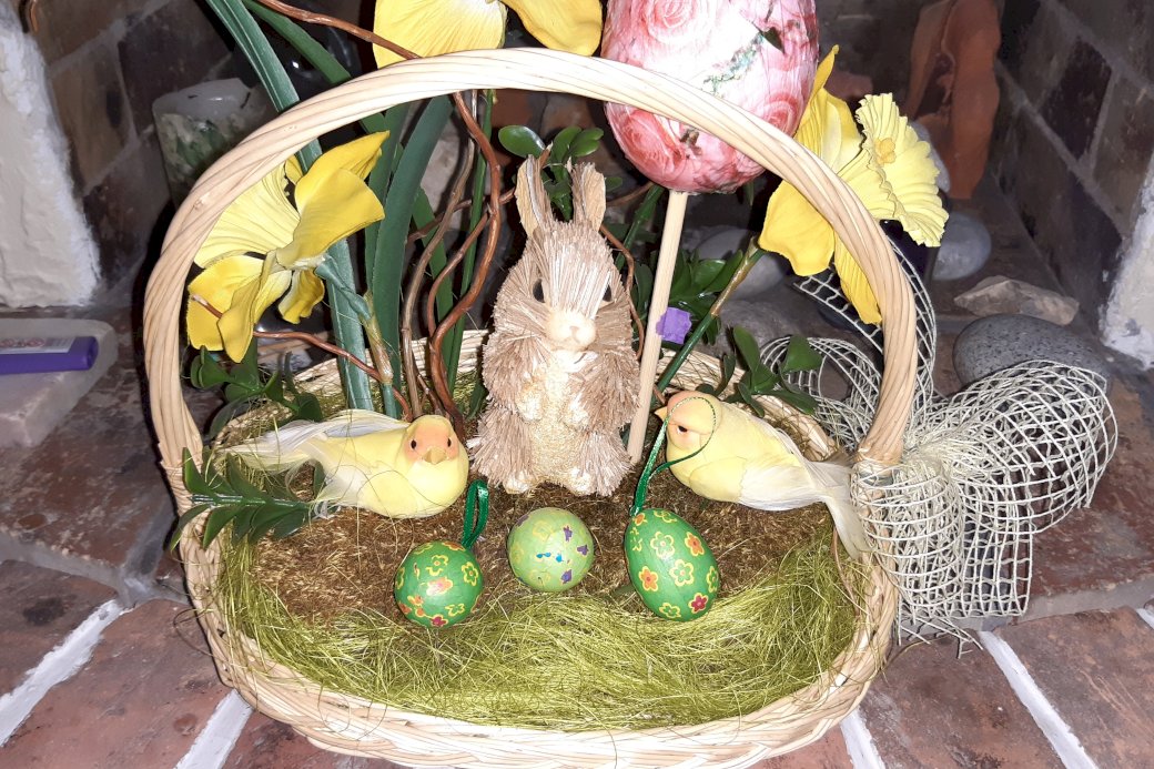 Easter basket with a hare online puzzle