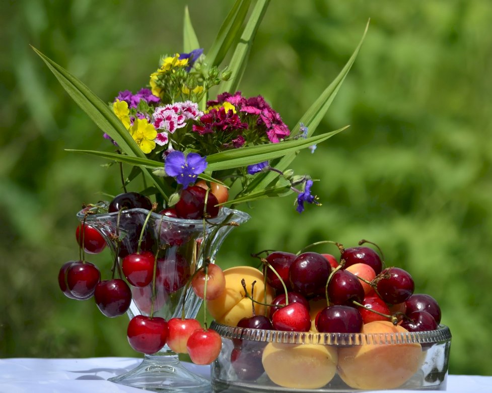 Μπουκέτο λουλουδιών, φρούτα παζλ online