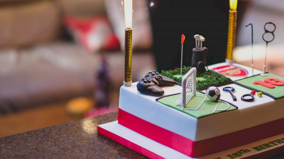 Торта за рожден ден за рожден ден онлайн пъзел