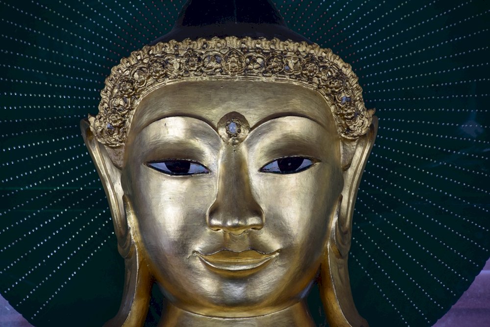 Bouddha à Yangun Myanmar puzzle en ligne