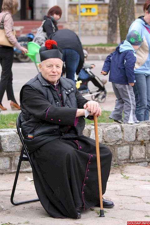 Père Aleksander Smędzik puzzle en ligne