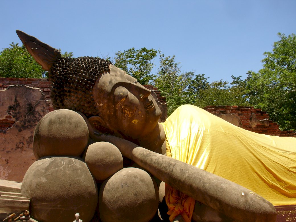 лежащ Буда в Аюттая онлайн пъзел
