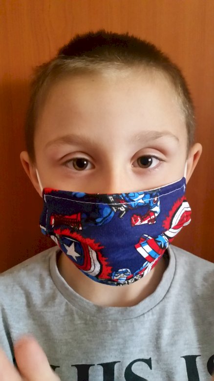 Maska hrdina Natan skládačky online