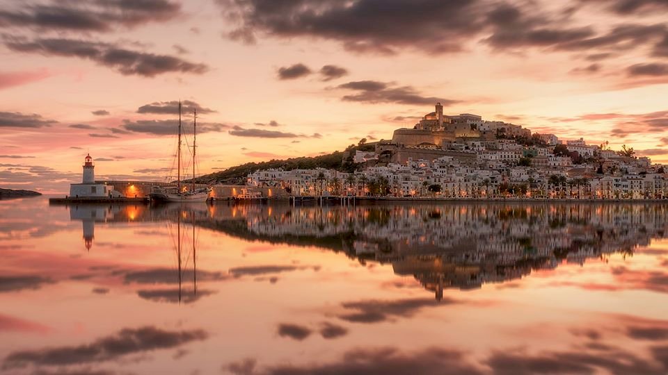 Ibiza Blick auf den Hafen Puzzlespiel online
