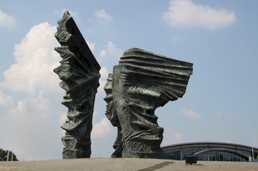 Памятник силезским повстанцам пазл онлайн
