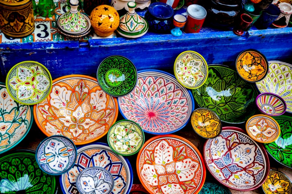 Färgglada keramiker i Pussel online