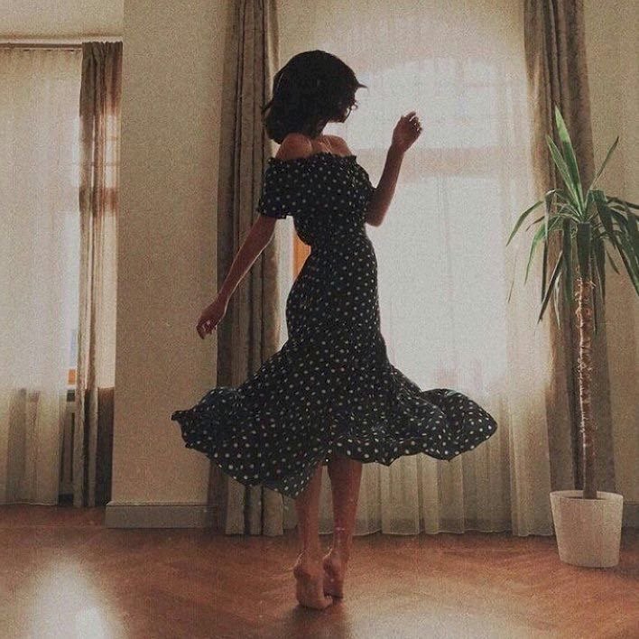 Жена танцува онлайн пъзел