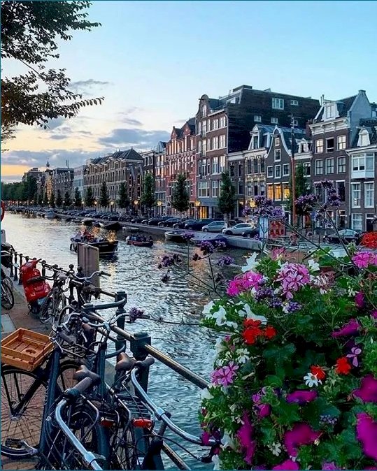 Amsterdam. pussel på nätet
