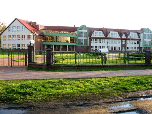 Complexe scolaire à Wołczyn puzzle en ligne