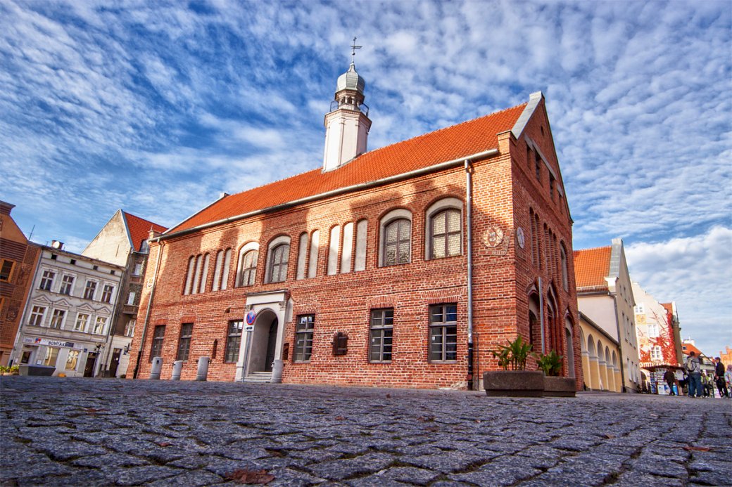 Old Town Hall in Olsztyn online puzzle