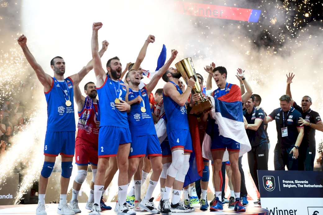 L'équipe de Serbie de volleyball puzzle en ligne