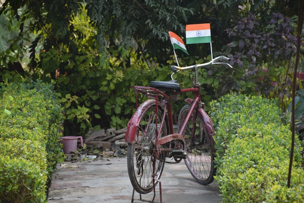 bicycle in Agra hotel jigsaw puzzle online