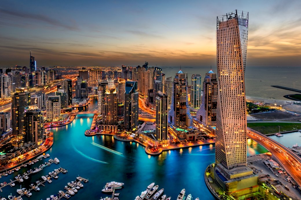 панорамно на Дубай през деня онлайн пъзел