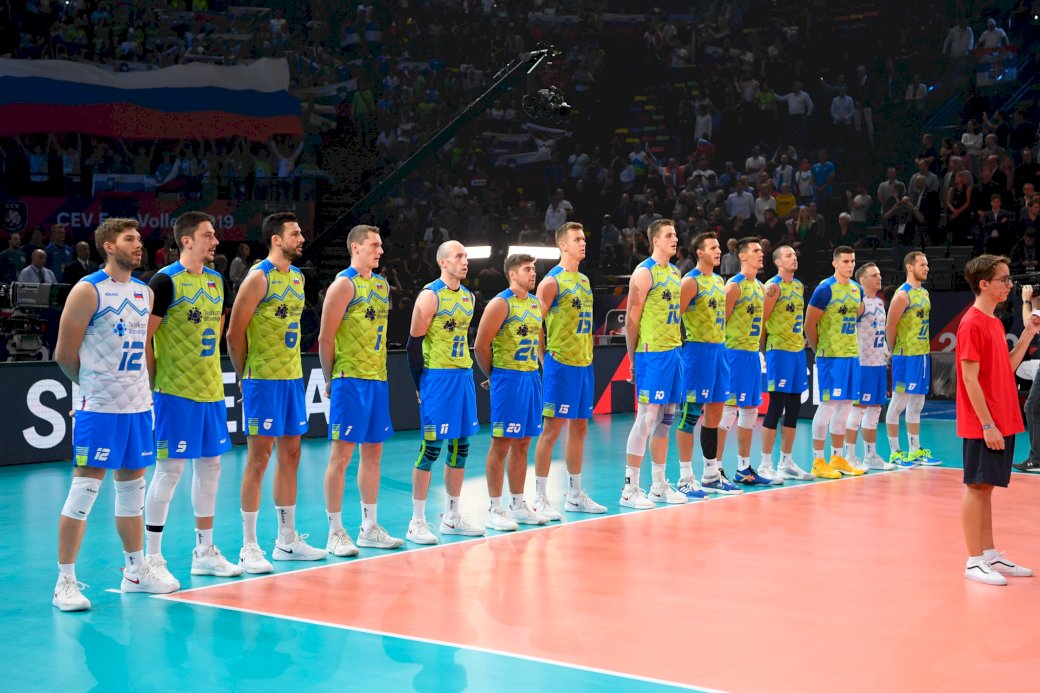 Slovenia's volleyball team online puzzle