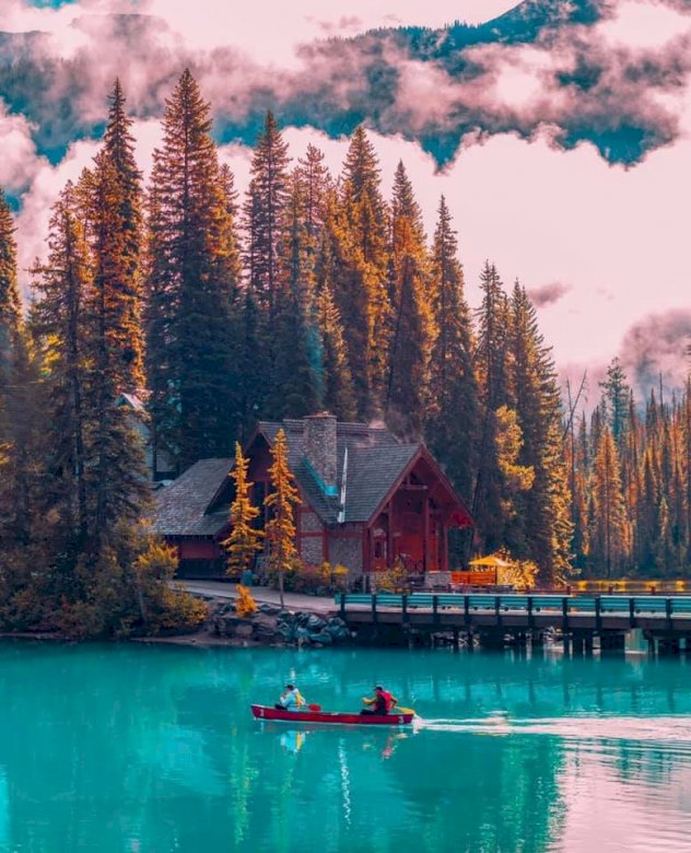Lago Esmeralda en Canadá. rompecabezas en línea