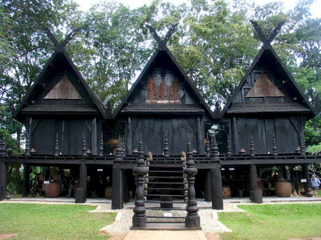 zwarte huis in Chiang Rai online puzzel