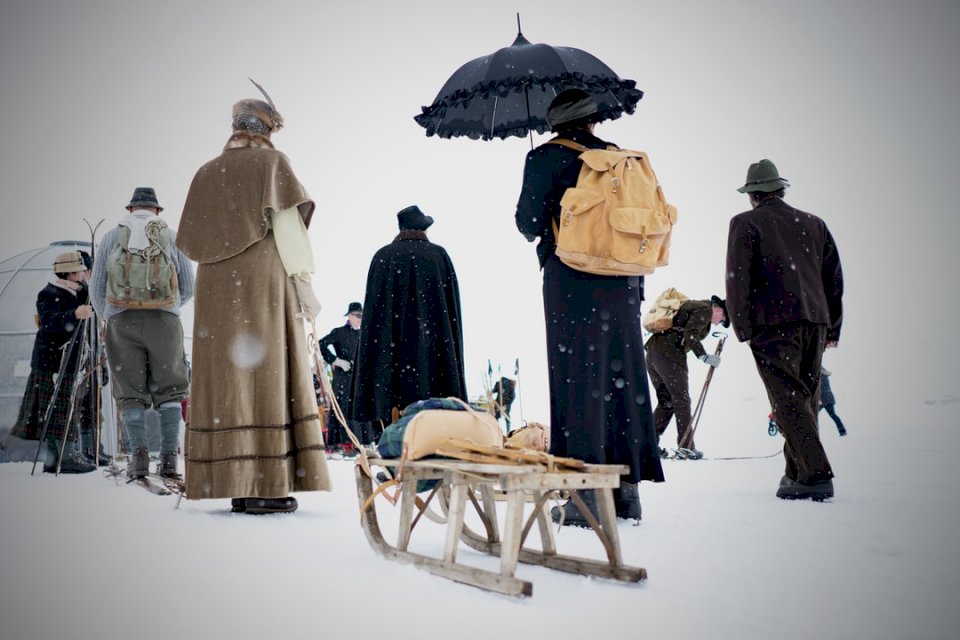 Snöig, vintage trek Pussel online