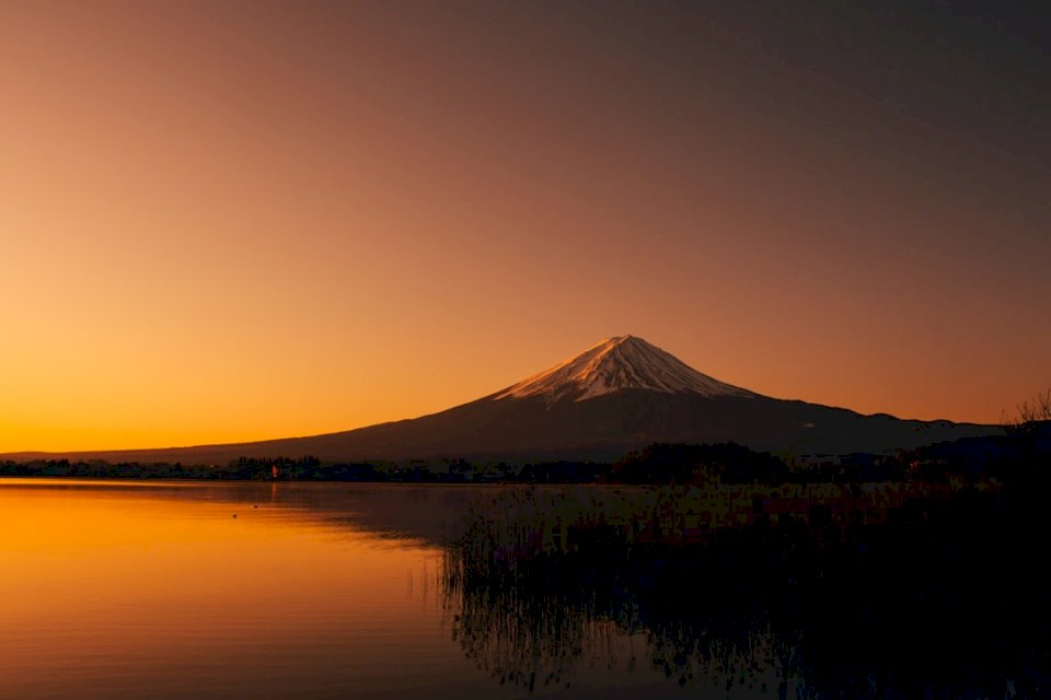 Muntele Fuji în zori puzzle online