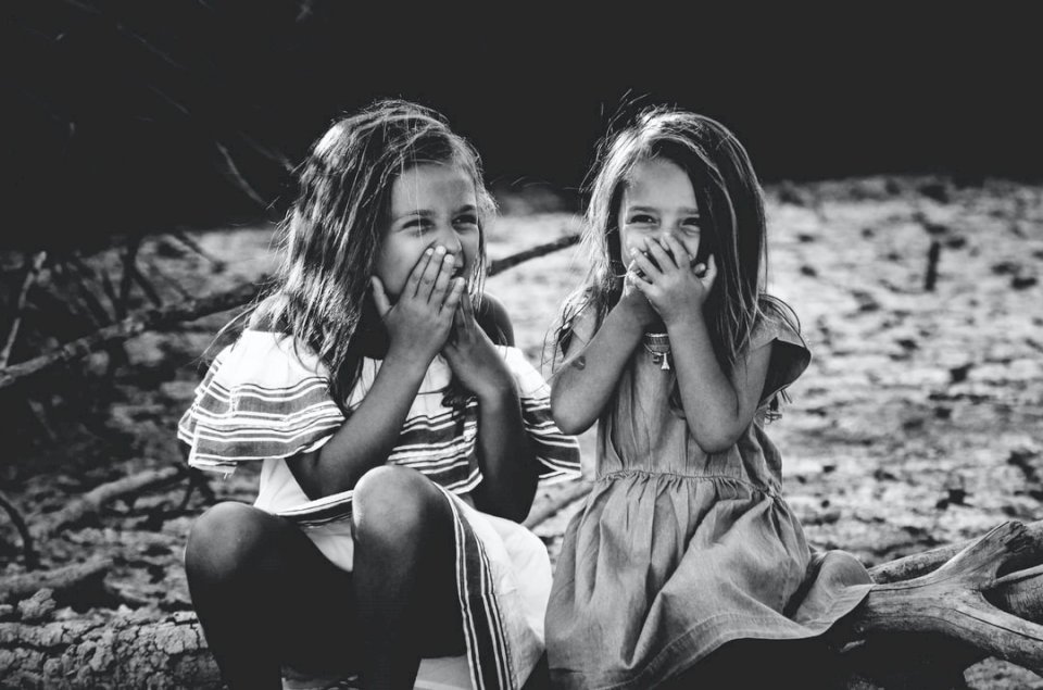 Las hermanas sonrientes rompecabezas en línea