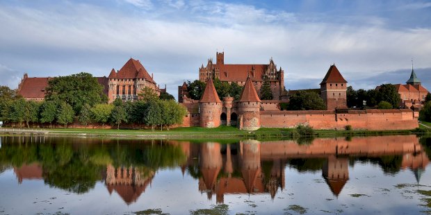 Castelul Malbork jigsaw puzzle online