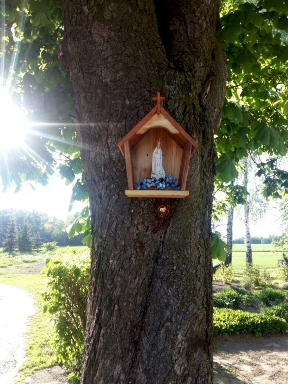 Sanctuaire de Marie sur l'arbre puzzle en ligne