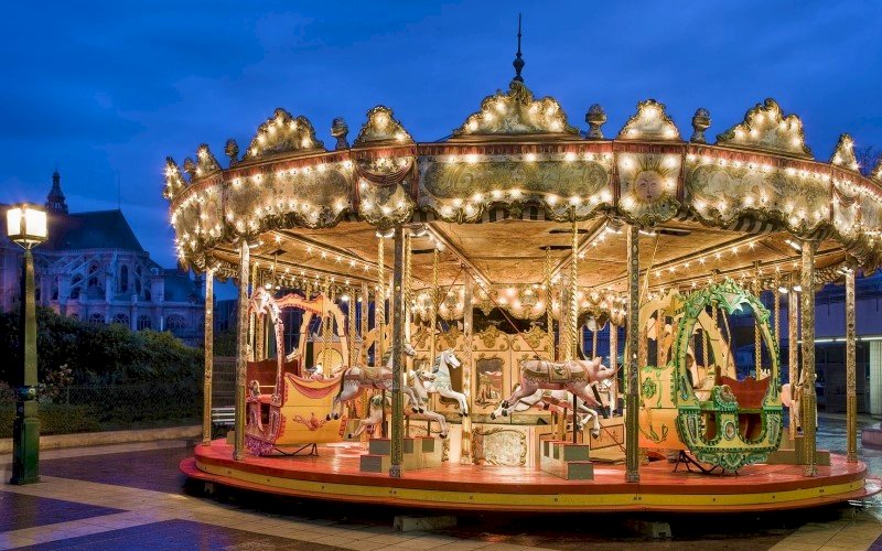Carousel jigsaw puzzle online