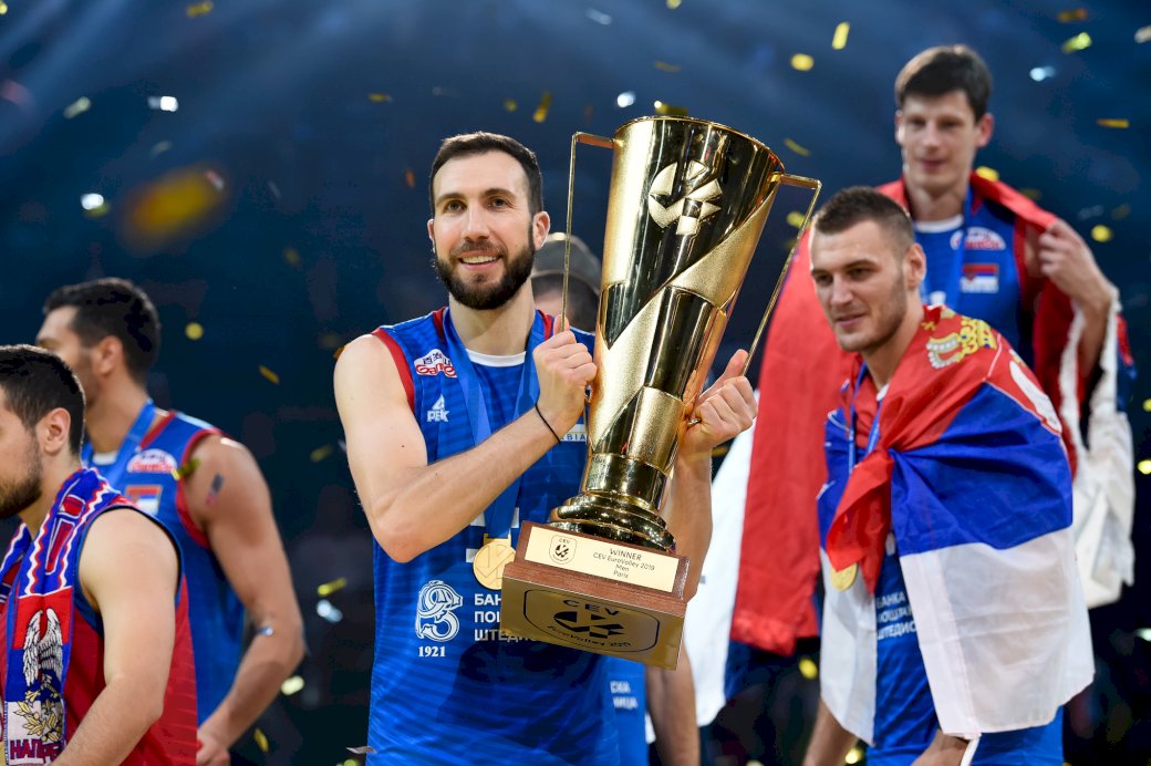 Волейболният отбор на Сърбия онлайн пъзел
