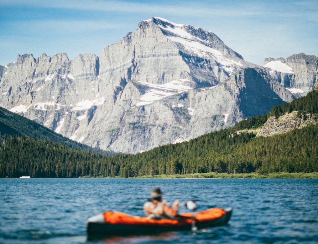 Lacul Swiftcurrent jigsaw puzzle online