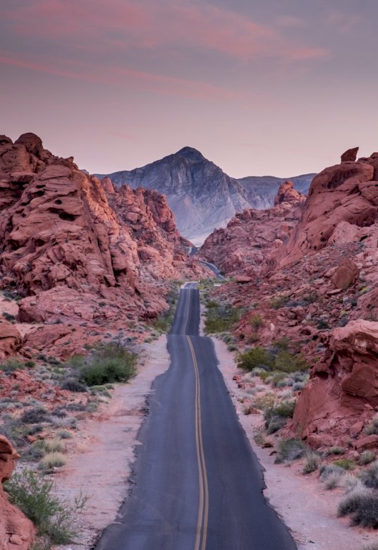 Cesta přes Red Rocks, Nevada online puzzle