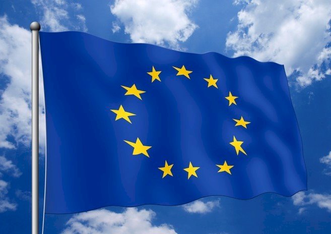 Europeiska unionens flagga pussel på nätet