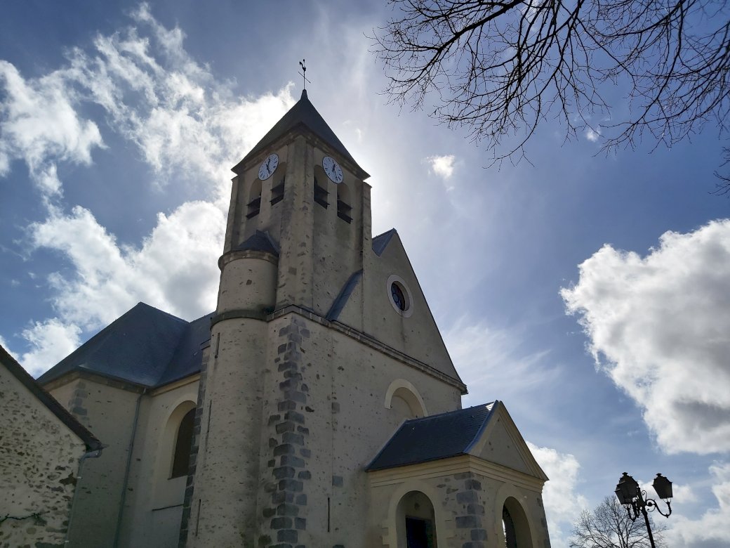 Le Plessis-Pâté: A Igreja quebra-cabeças online