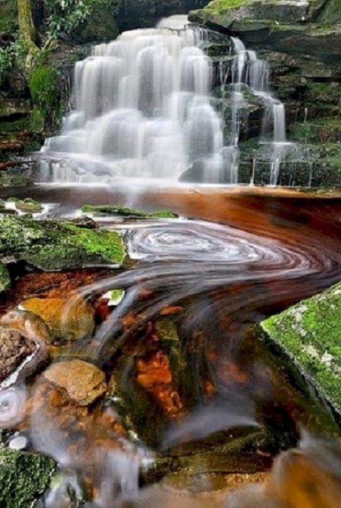 Waterfall. jigsaw puzzle online