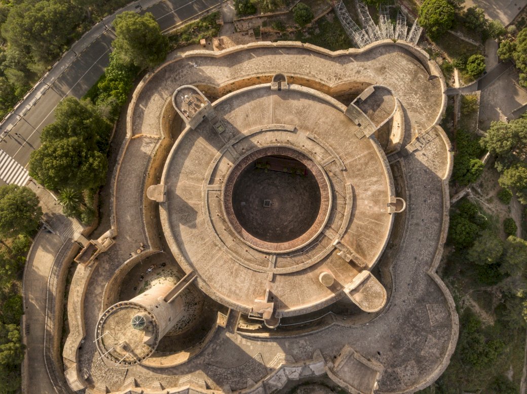 bellver kastély az égből online puzzle
