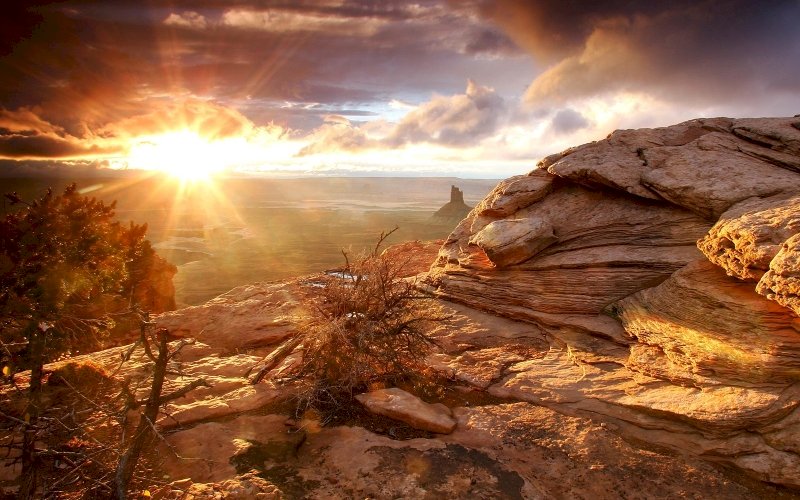 Rocky Mountains, sun online puzzle