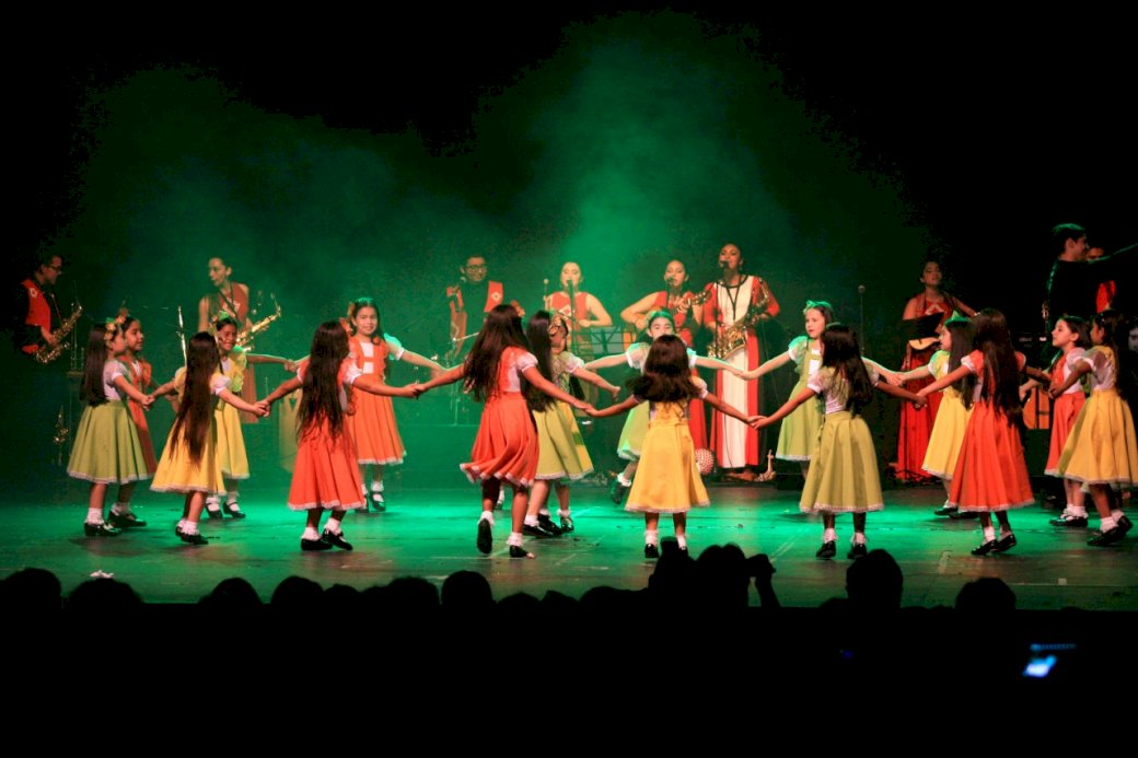 a dança folclórica bafochi quebra-cabeças online