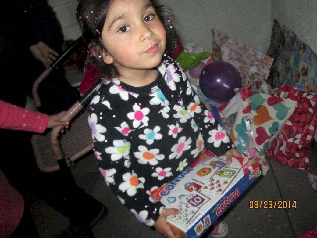 Antonella születésnapja 3 éves kirakós online