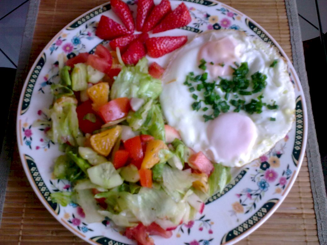 Salát s vejcem skládačky online