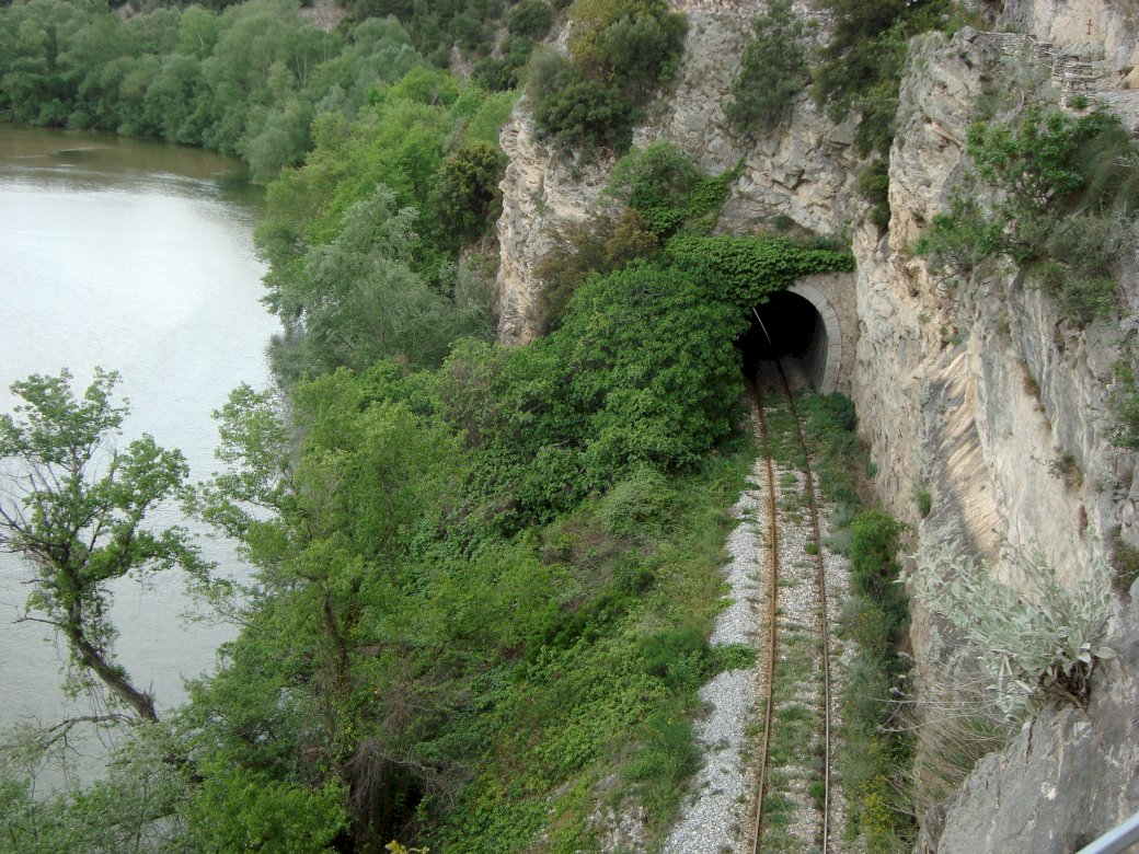 Túnel nas montanhas quebra-cabeças online