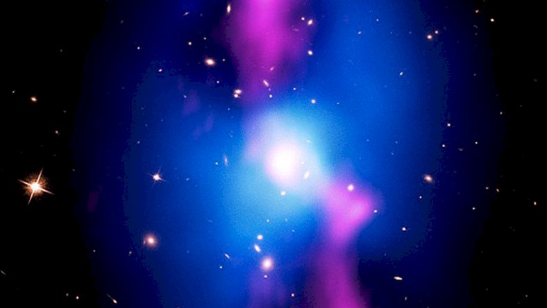 Galaxy explosion pussel på nätet
